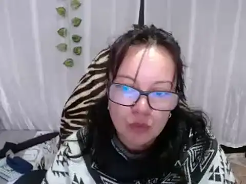 Snapshot of Sonialorens_ chatting on 02-07-25, 02:37 Sonialorens  online show from 02-07-25, 02:37