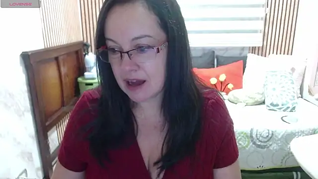 Sonialorens  online show from 06-05-26, 12:55