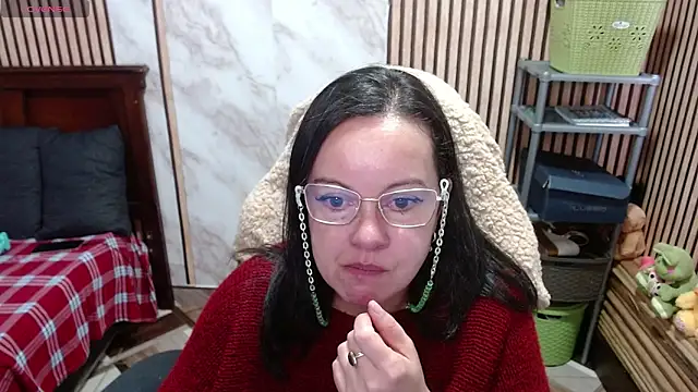 Sonialorens  online show from 03-28-26, 05:25