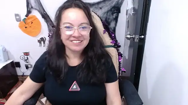 Sonialorens  online show from 11-02-25, 11:21