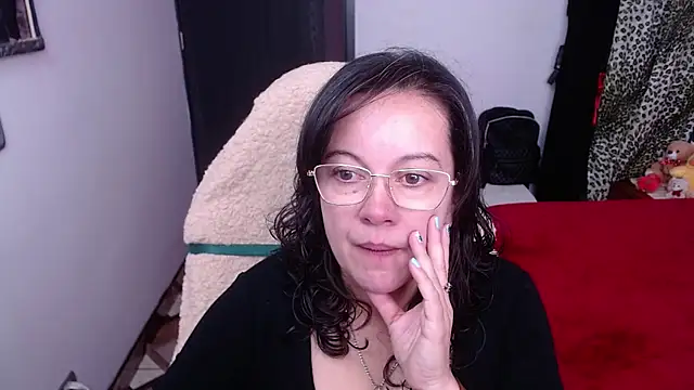 Sonialorens  online show from 11-11-25, 03:07