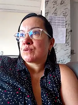Sonialorens  online show from 07-15-26, 07:21