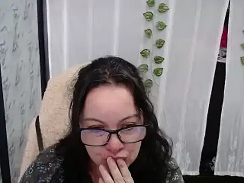 Snapshot of Sonialorens_ chatting on 02-27-25, 02:43 Sonialorens  online show from 02-27-25, 02:43