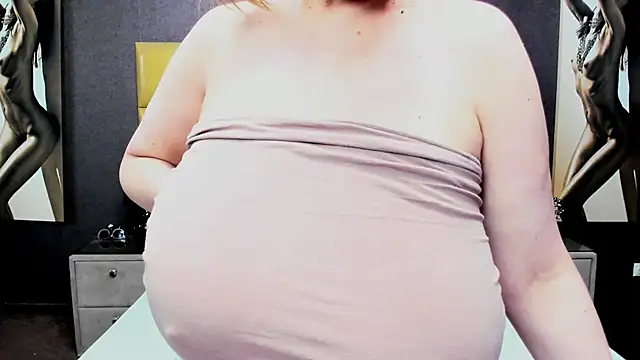 KiraLeila online show from 11-17-25, 02:21