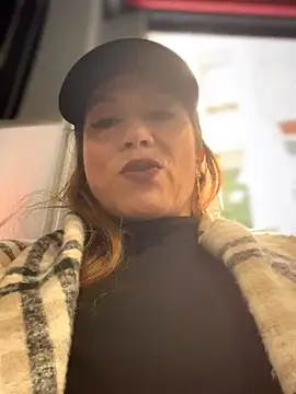 angelitasexy81 online show from 04-15-26, 03:16