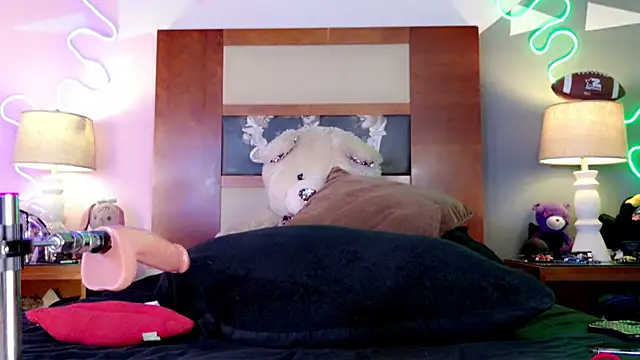 ashley 19xx online show from 07-10-26, 08:20