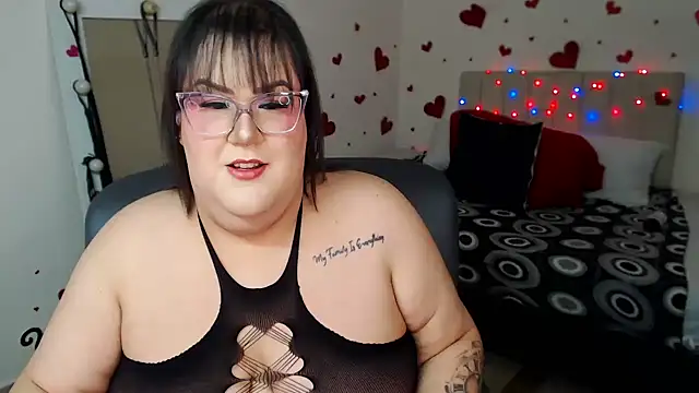 Snapshot of GiannaMorrys chatting on 05-06-26, 04:05 GiannaMorrys online show from 05-06-26, 04:05