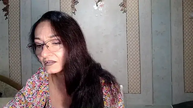 Antralyn online show from 10-28-25, 10:25