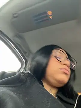 IamSashaLuv online show from 12-19-25, 01:46