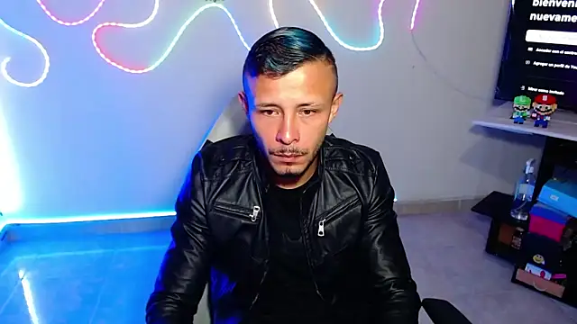 Snapshot of sebastian_horny chatting on 10-10-25, 06:03 sebastian horny online show from 10-10-25, 06:03
