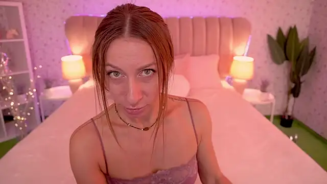 MirandaHobbs online show from 10-20-25, 07:42