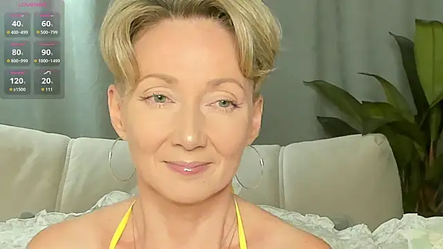 AkexandraFix online show from 05-19-26, 02:02