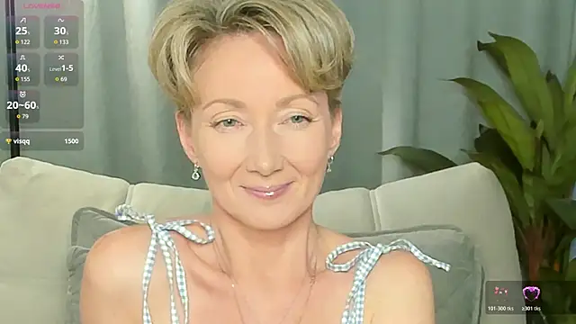 Snapshot of AkexandraFix chatting on 06-19-26, 02:01 AkexandraFix online show from 06-19-26, 02:01