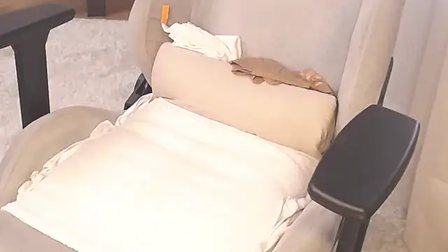 Snapshot of ms_Hot_milf chatting on 03-30-26, 04:47 ms Hot milf online show from 03-30-26, 04:47