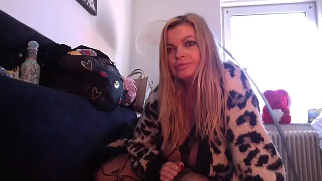 Lisavontease online show from 03-01-26, 10:37