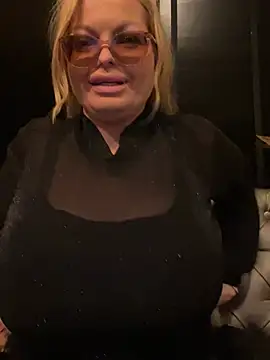 Lisavontease online show from 03-21-26, 10:02