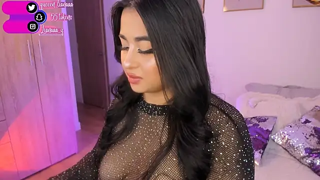 Snapshot of Queen_liana chatting on 01-09-25, 05:23 Queen liana online show from 01-09-25, 05:23