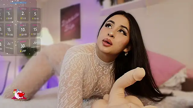 Snapshot of Queen_liana chatting on 02-13-26, 05:40 Queen liana online show from 02-13-26, 05:40