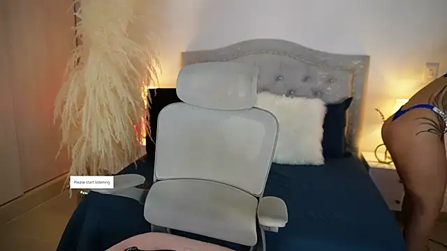 LaraBaker online show from 09-21-25, 11:37