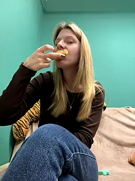 MaryHiggins online show from 10-03-25, 12:28