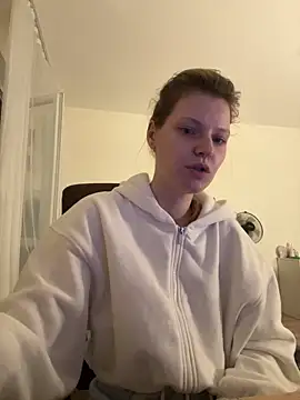 MaryHiggins online show from 10-14-25, 03:34