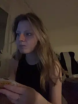 MaryHiggins online show from 03-25-26, 07:35