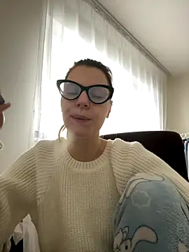 MaryHiggins online show from 10-16-25, 10:12