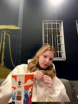 MaryHiggins online show from 01-13-26, 04:33