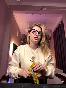 MaryHiggins online show from 09-16-25, 12:17