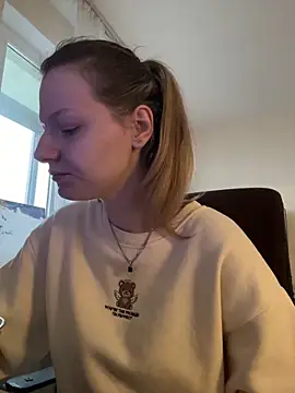 MaryHiggins online show from 11-01-25, 01:16