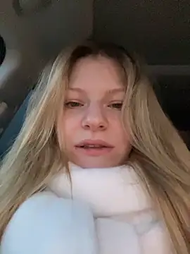 MaryHiggins online show from 11-20-25, 01:34