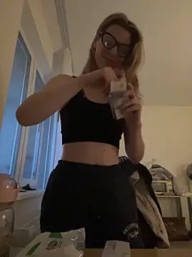 MaryHiggins online show from 09-19-25, 04:33