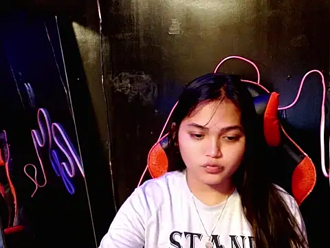 EmpressYna online show from 05-06-26, 03:16