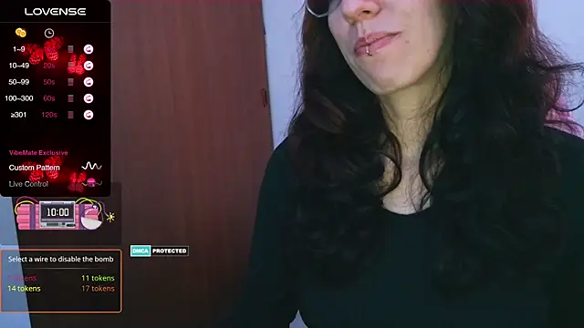 Snapshot of thecherry_Paulette chatting on 10-15-25, 02:47 thecherry Paulette online show from 10-15-25, 02:47