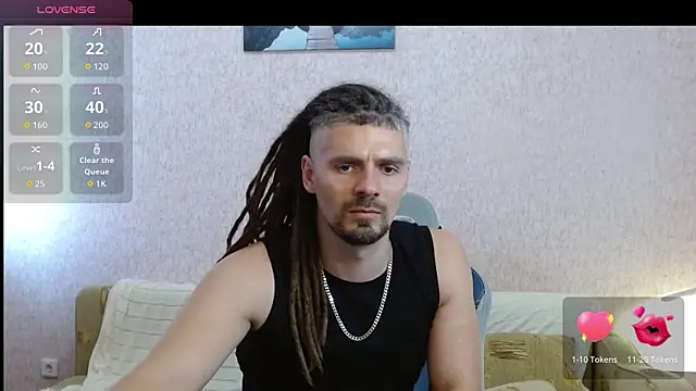 Snapshot of Aestheticguy101 chatting on 07-28-26, 03:21 Aestheticguy101 online show from 07-28-26, 03:21