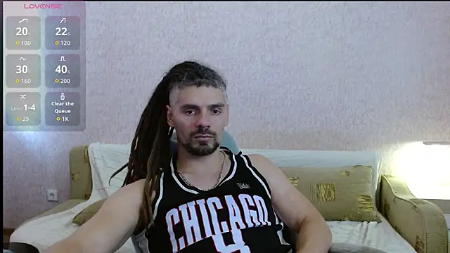 Snapshot of Aestheticguy101 chatting on 07-25-26, 12:55 Aestheticguy101 online show from 07-25-26, 12:55