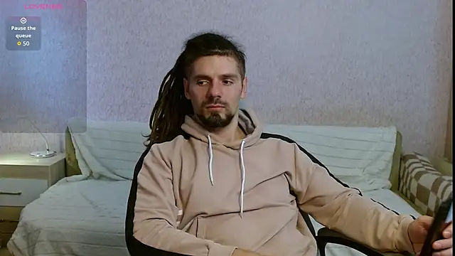 Aestheticguy101 online show from 10-12-25, 11:44