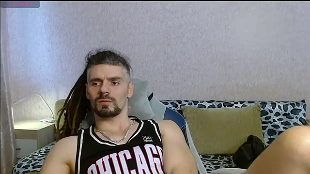 Aestheticguy101 online show from 11-30-25, 11:33