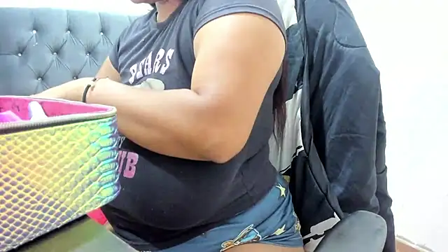 Snapshot of sweets-tits chatting on 03-03-25, 04:21 sweets-tits online show from 03-03-25, 04:21