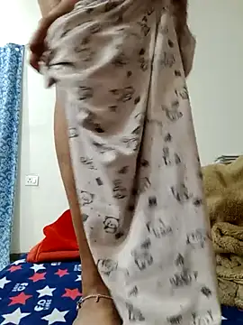 Snapshot of Ipsita-bold chatting on 02-17-26, 06:27 Ipsita-bold online show from 02-17-26, 06:27