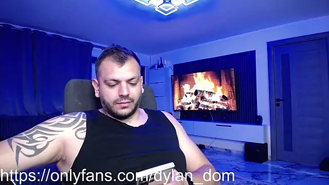 dyllan dom  online show from 04-30-26, 09:52
