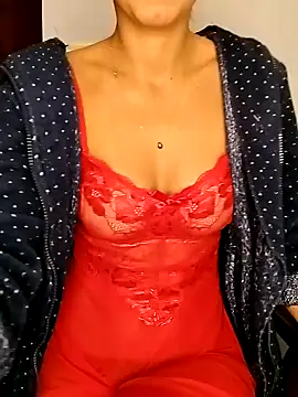 Snapshot of megan2021 chatting on 10-19-25, 12:30 megan2021 online show from 10-19-25, 12:30
