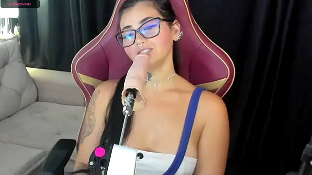 LauraColour online show from 02-05-26, 11:55