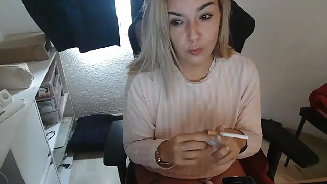 bekka   online show from 11-11-25, 10:32