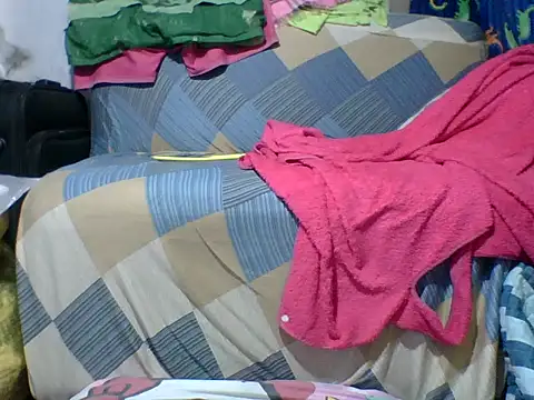 pinaySandra online show from 09-30-25, 01:06
