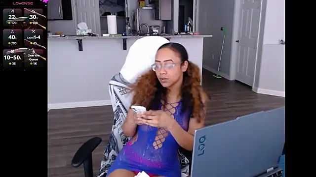 RylHoneyy online show from 06-23-26, 07:01