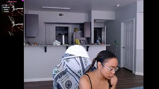 RylHoneyy online show from 06-15-26, 07:24