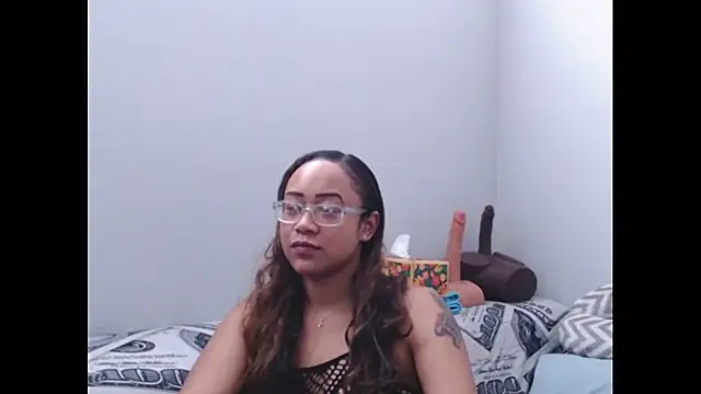 RylHoneyy online show from 03-18-26, 07:04