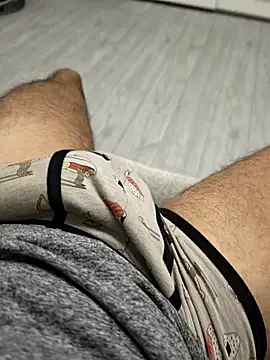 Snapshot of QuietBoy chatting on 07-14-26, 10:05 QuietBoy online show from 07-14-26, 10:05