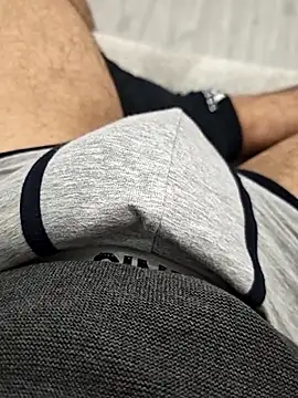 Snapshot of QuietBoy chatting on 04-28-26, 02:54 QuietBoy online show from 04-28-26, 02:54